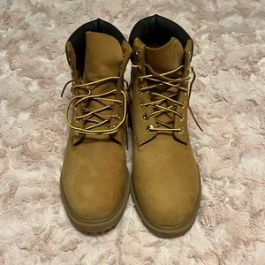 Timberland Boots-Men’s size 10.5-EUC